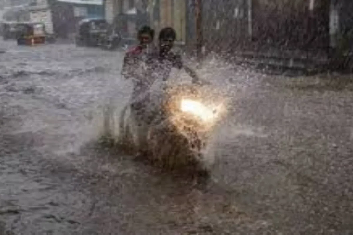 राजस्थान में दो-दिन बाद 10 जिलों में बारिश का अलर्ट:तापमान में उतार-चढ़ाव शुरू; अब तक 68 फीसदी ज्यादा बरसात हुई