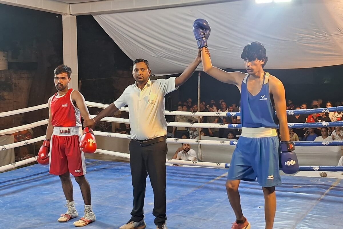 तीन दिवसीय राज्यस्तरीय मुक्केबाजी प्रतियोगिता में जोधपुर की विजयी शुरुआत:प्रदेश के 25 जिलों के 250 मुक्केबाज दिखा रहे दमखम, 11 अक्टूबर तक चलेगा मुकाबलों का दौर