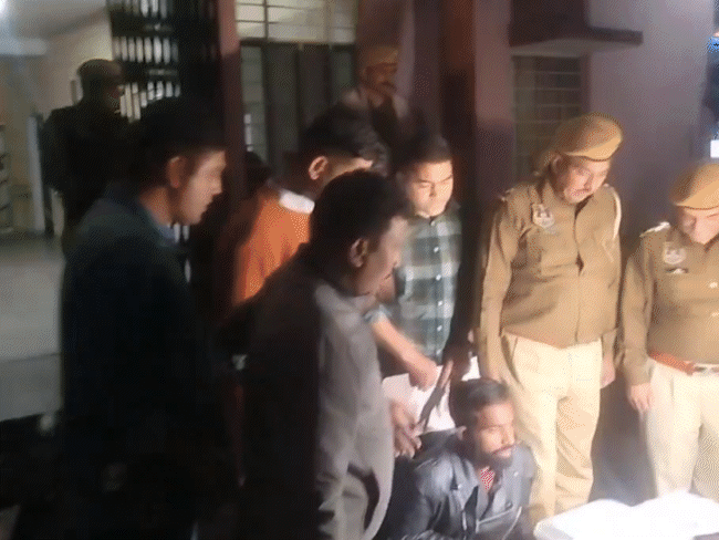 विद्याधर नगर में चोरी का खुलासा:चोरी की बाइक से रैकी, 50 मिनट में ले गया 1 करोड़ के सोना-चांदी, हिस्ट्रीशीटर गिरफ्तार