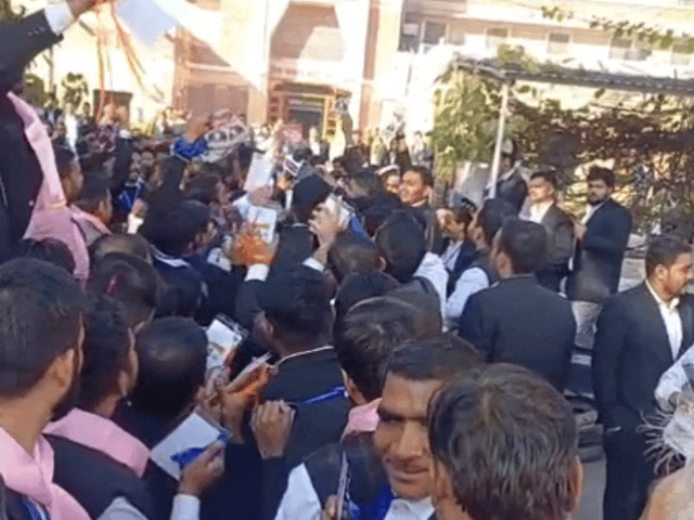 राजस्थान हाईकोर्ट वकील संगठनों के चुनाव मतदान शुरू:एडवोकेट्स एसोसिएशन में 35 और लॉयर्स एसोसिएशन में 26 प्रत्याशियों के लिए वोटिंग, परिणाम आज रात