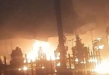 जयपुर में महेश नगर में कोचिंग इंस्टीट्यूट में लगी आग:फ्लैट में सिलेंडर फटने से अफरा-तफरी; 50 से ज्यादा लोगों को सुरक्षित निकाला