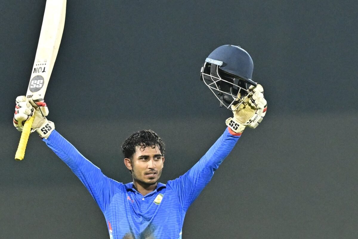 विदर्भ दूसरी बार विजय हजारे ट्रॉफी के फाइनल में:5 बार की चैंपियन कर्नाटक को 6 विकेट से हराया; अमन मोखड़े की सेंचुरी