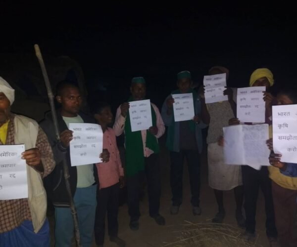 10 ट्रेड यूनियनों के भारत बंद का मिला-जुला असर:US से ट्रेड डील के खिलाफ पंजाब में हड़ताल, देश में बैंकिंग सेवाओं पर असर नहीं